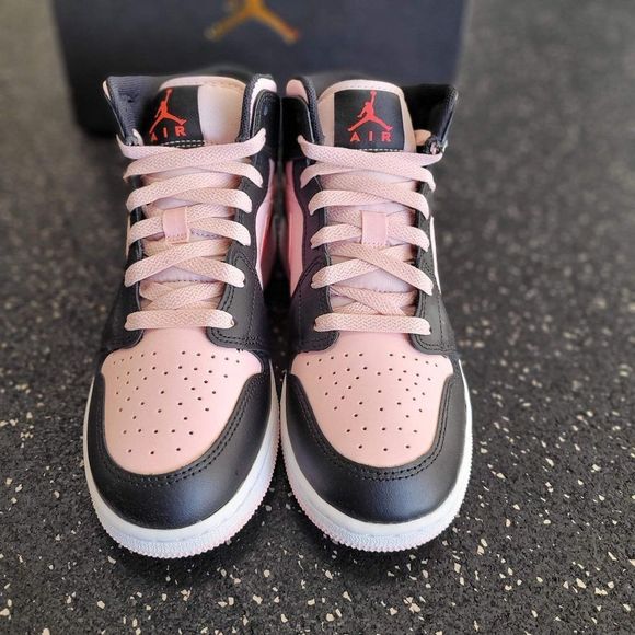 Nike Air Jordan 1 Mid GS Black Pink Crimson Atmosphere Size 6Y (Women’s 7.5) - Picture 3 of 12